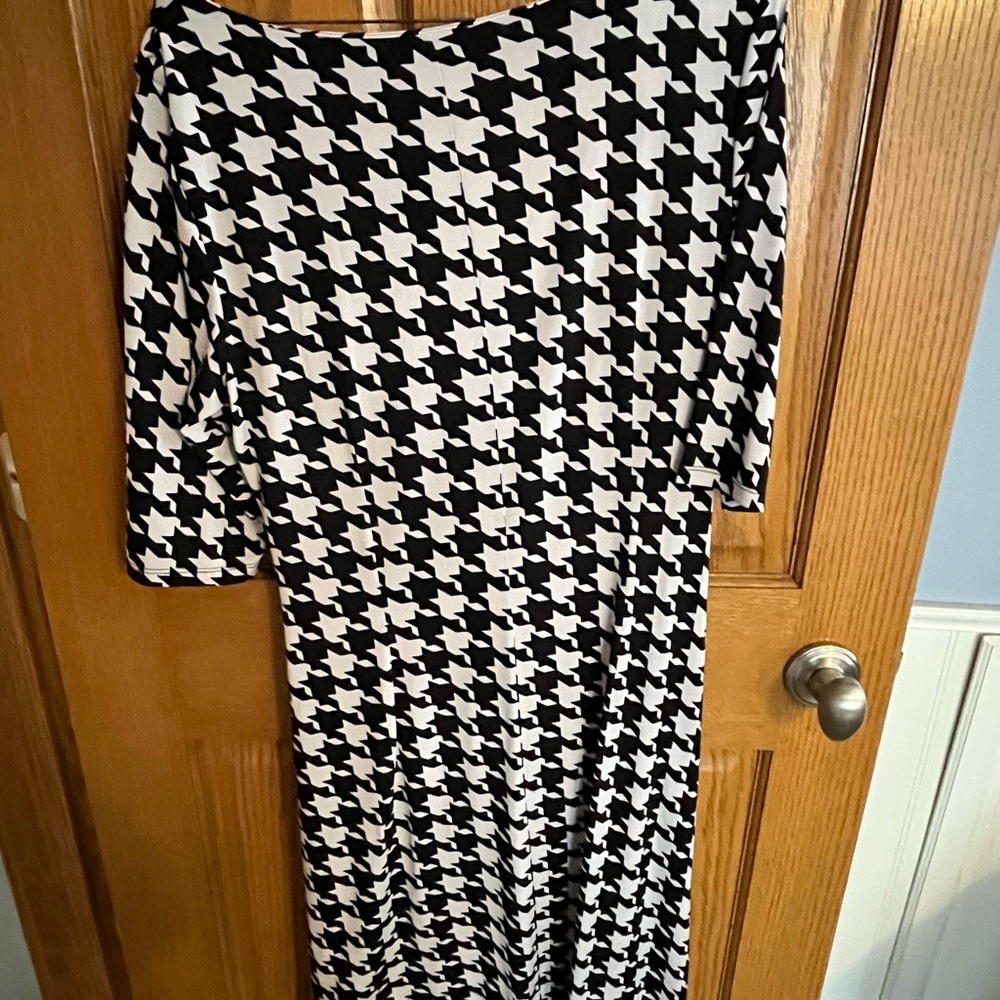 Kiara Black and White Houndstooth dress. Size medium